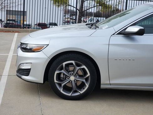 Used 2020 Chevrolet Malibu LT image 10