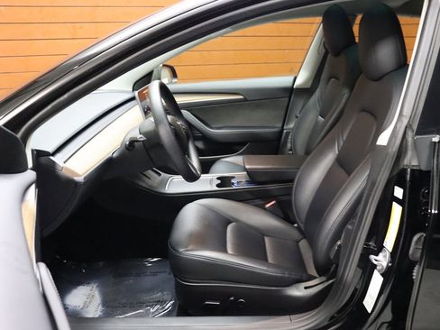 Used 2022 Tesla Model 3 image 24