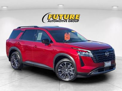 Used 2026 Nissan Pathfinder SL w/ SL Premium Package