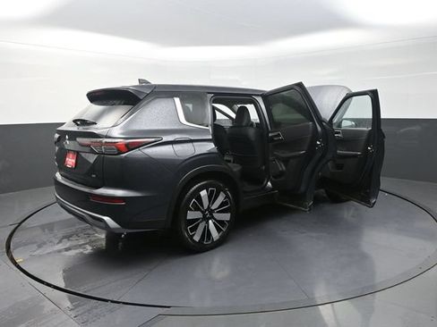 Used 2025 Mitsubishi Outlander SE AWD/4WD image 45