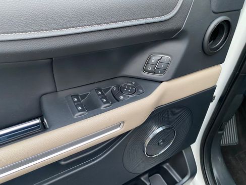 Used 2022 Ford Expedition Max Limited image 19