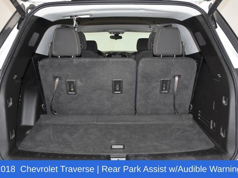 Used 2018 Chevrolet Traverse LT image 28