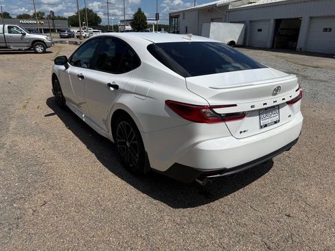 Used 2025 Toyota Camry SE w/ Multimedia Upgrade Package FWD image 5