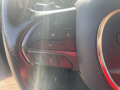 Used 2019 Dodge Durango R/T w/ Technology Group AWD/4WD image 15