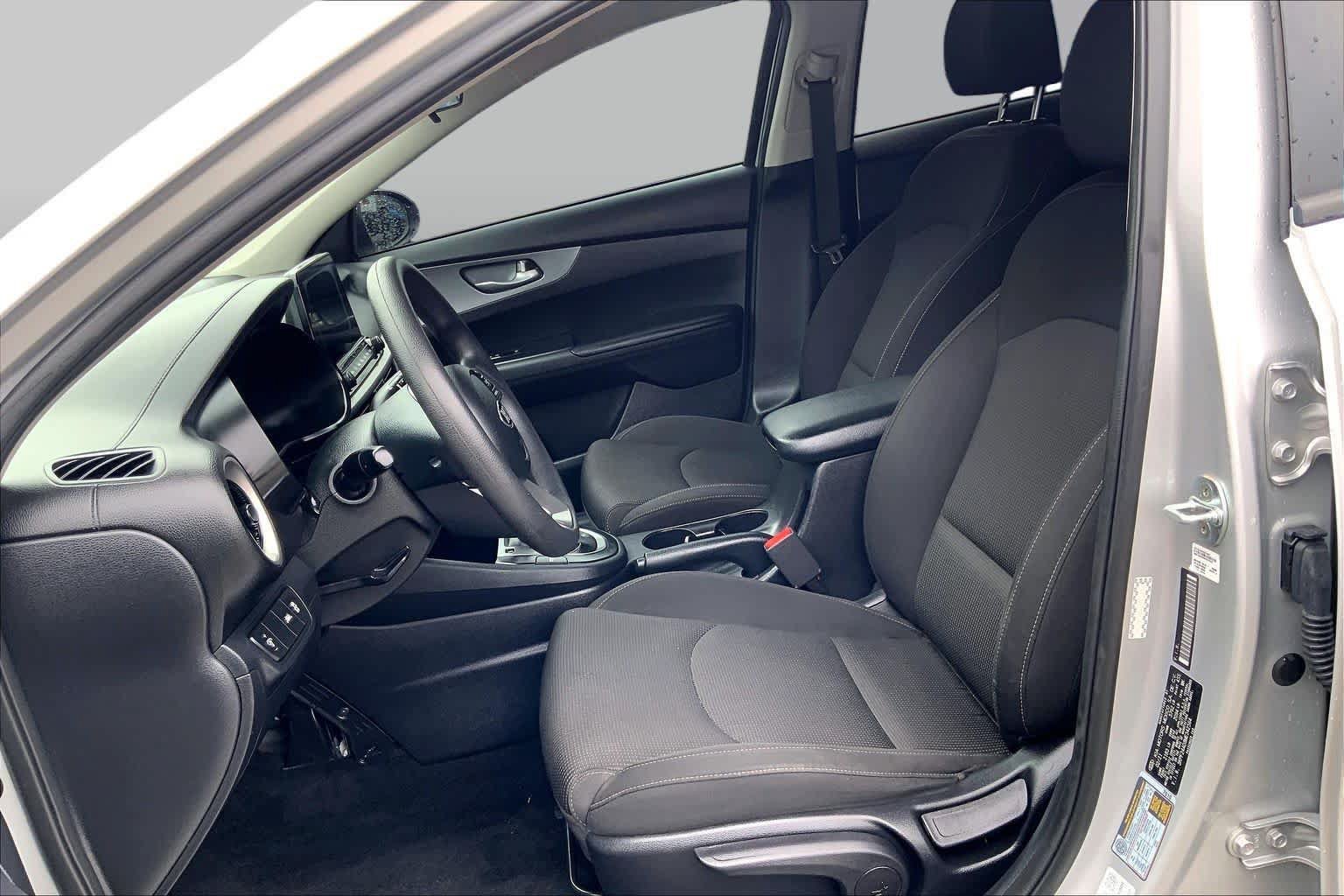 Used 2021 Kia Forte LXS FWD image 8