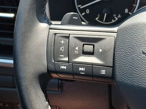 Used 2025 Nissan Rogue SV AWD/4WD image 20