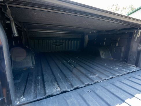 Used 2019 Chevrolet Silverado 1500 LTZ w/ LTZ Plus Package AWD/4WD image 34
