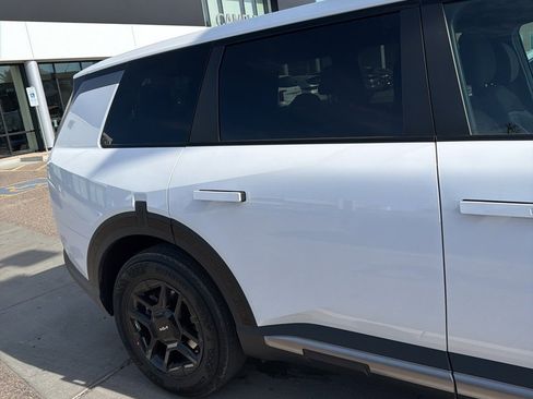 Used 2027 Kia Telluride LX image 8