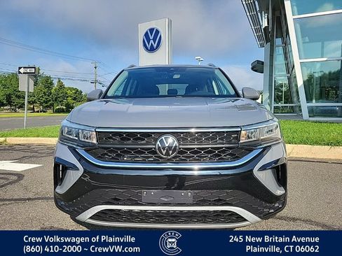 Certified 2023 Volkswagen Taos SE w/ Panoramic Sunroof Package AWD/4WD image 23