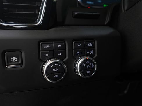 Used 2025 GMC Sierra 2500 Denali w/ Denali Reserve Package image 27