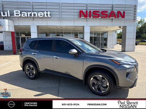 Certified 2026 Nissan Rogue SV FWD image 4