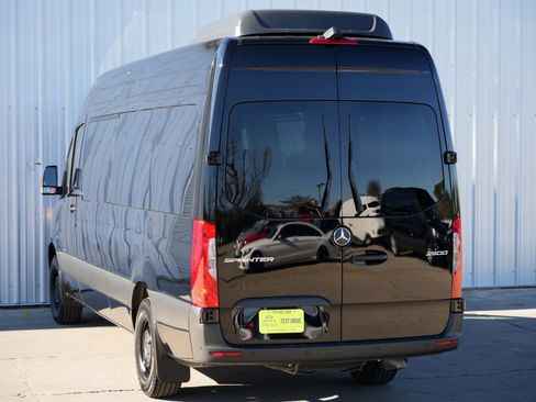 Used 2024 Mercedes-Benz Sprinter 2500 image 43