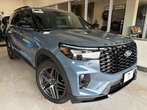 New 2026 Ford Explorer ST-Line w/ ST-Line Street Pack AWD/4WD image 15