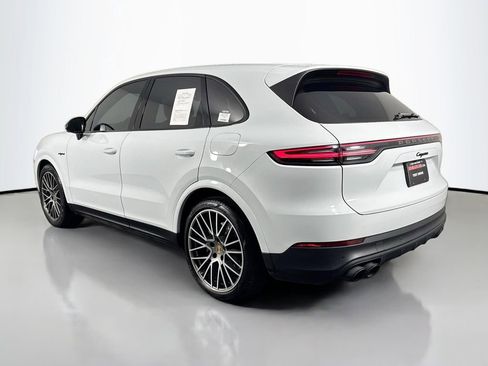 Used 2022 Porsche Cayenne E-Hybrid image 7