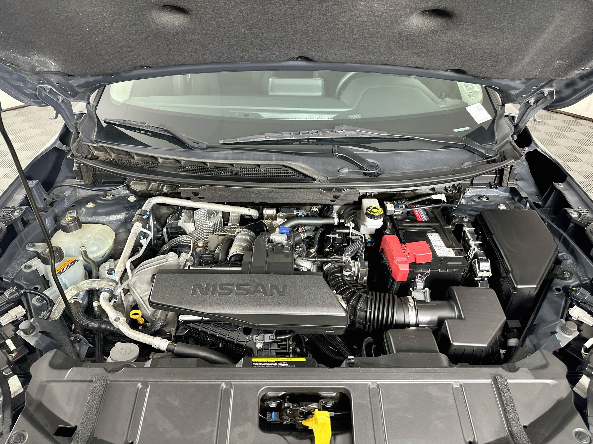 Used 2024 Nissan Rogue S AWD/4WD image 31