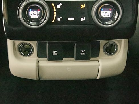 Used 2020 Land Rover Range Rover HSE image 26