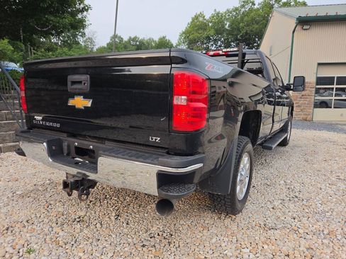 Used 2015 Chevrolet Silverado 2500 LTZ w/ LTZ Plus Package AWD/4WD image 6