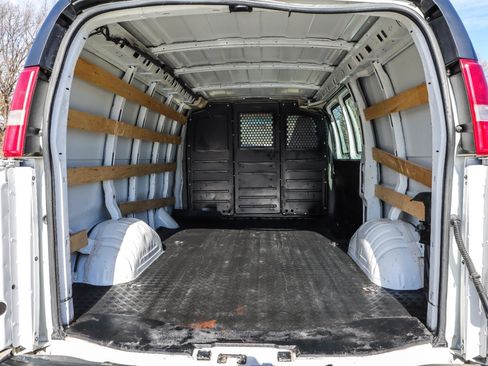 Used 2020 Chevrolet Express 2500 w/ Driver Convenience Package image 16