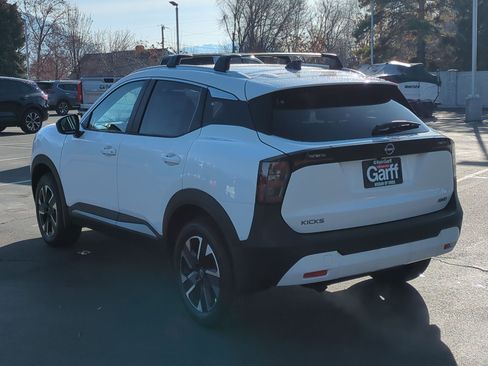 New 2026 Nissan Kicks SV image 7
