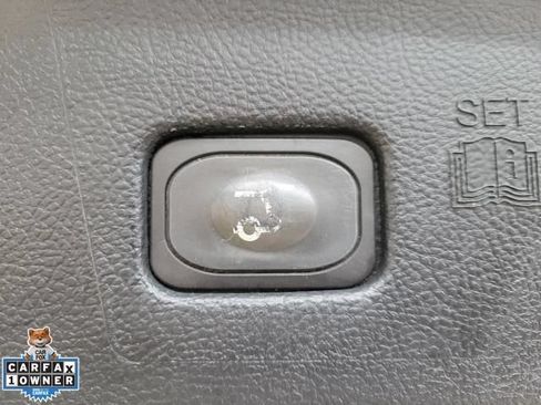 Used 2020 Ford Edge Titanium w/ Equipment Group 301A AWD/4WD image 9