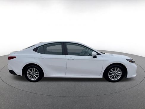 Used 2025 Toyota Camry LE image 16