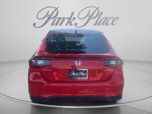 Used 2024 Honda Civic Sport image 4