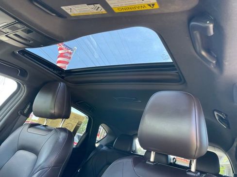 Used 2022 MAZDA CX-5 Signature image 28