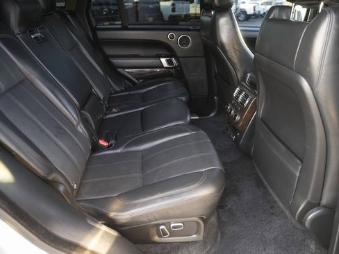 Used 2014 Land Rover Range Rover HSE image 16