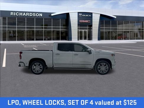 Used 2024 Chevrolet Silverado 1500 High Country image 9