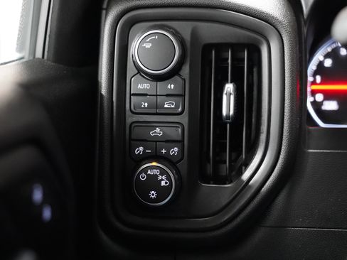 Used 2019 Chevrolet Silverado 1500 Custom w/ Custom Value Package image 27