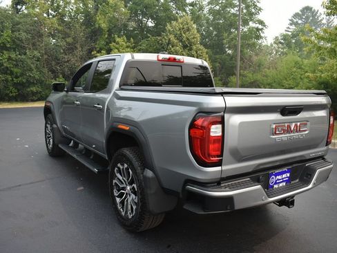 Used 2024 GMC Canyon Denali AWD/4WD image 9
