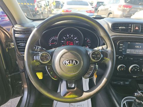 Used 2019 Kia Soul FWD image 5