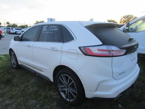 Used 2019 Ford Edge Titanium w/ Equipment Group 301A AWD/4WD image 4