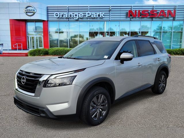 Used 2025 Nissan Pathfinder SV FWD image 4