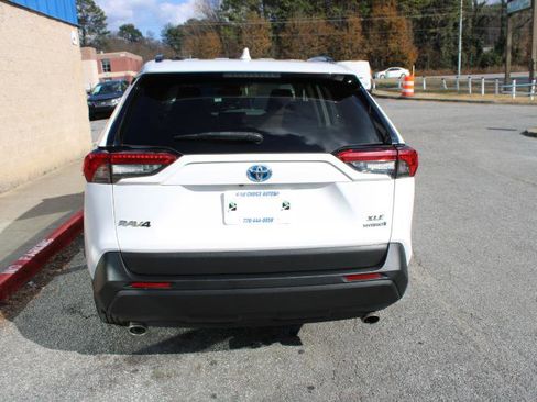 Used 2021 Toyota RAV4 XLE image 5
