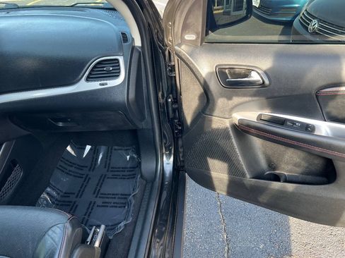 Used 2018 Dodge Journey GT AWD/4WD image 32