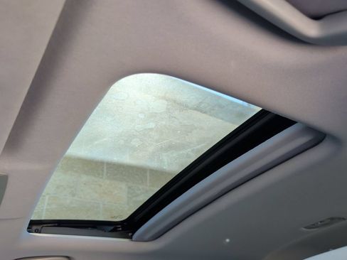 Used 2017 Honda CR-V EX image 16
