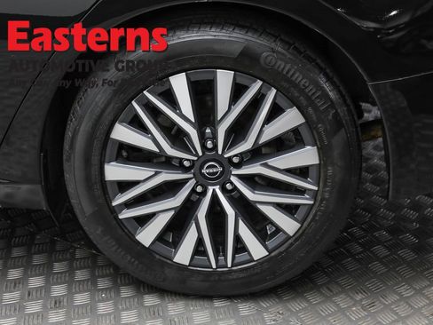 Used 2024 Nissan Altima 2.5 SV image 8