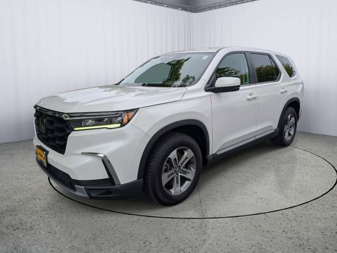 Certified 2023 Honda Pilot EX-L image 6