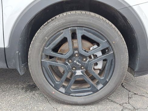 Used 2024 Kia Telluride EX X-Line image 9