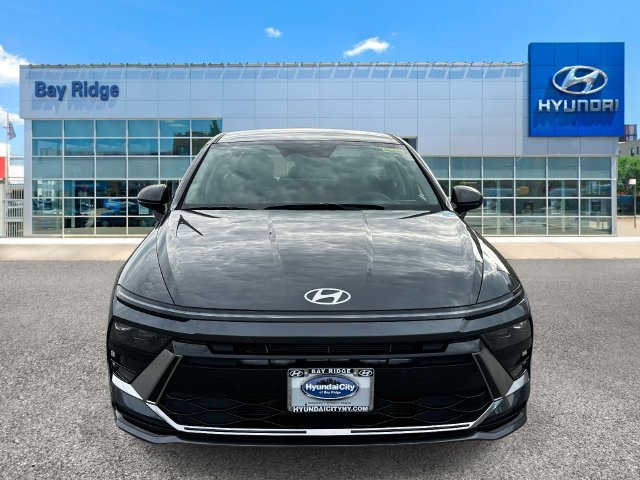 Used 2025 Hyundai Sonata SEL FWD image 11