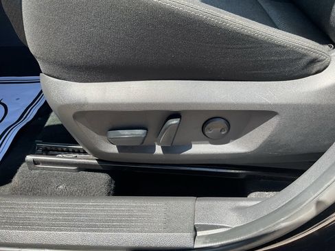 Certified 2026 Nissan Rogue SV AWD/4WD image 9