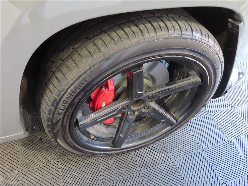 Used 2020 Jeep Grand Cherokee SRT AWD/4WD image 9