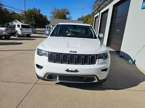 Used 2017 Jeep Grand Cherokee Limited image 13
