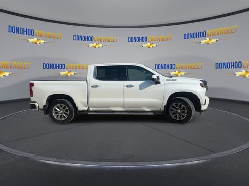 Used 2020 Chevrolet Silverado 1500 High Country w/ Technology Package AWD/4WD image 12