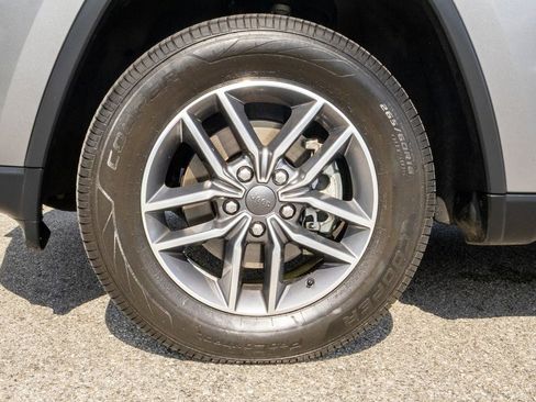 Used 2020 Jeep Grand Cherokee Limited w/ Luxury Group II image 40