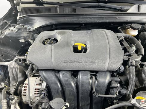 Used 2019 Kia Forte S image 27