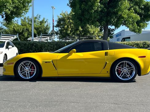 Used 2008 Chevrolet Corvette Z06 w/ Preferred Equipment Group RWD image 7