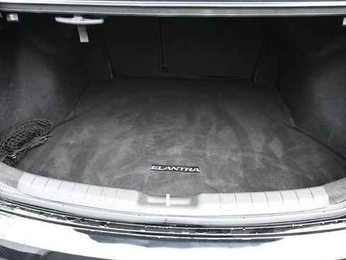 Used 2020 Hyundai Elantra SE w/ Cargo Package (C1) image 14