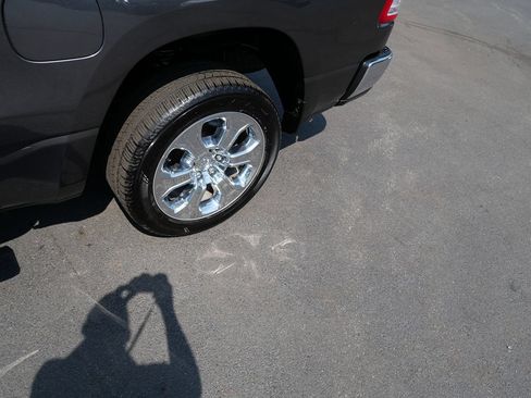 Used 2021 RAM 1500 Big Horn AWD/4WD image 36